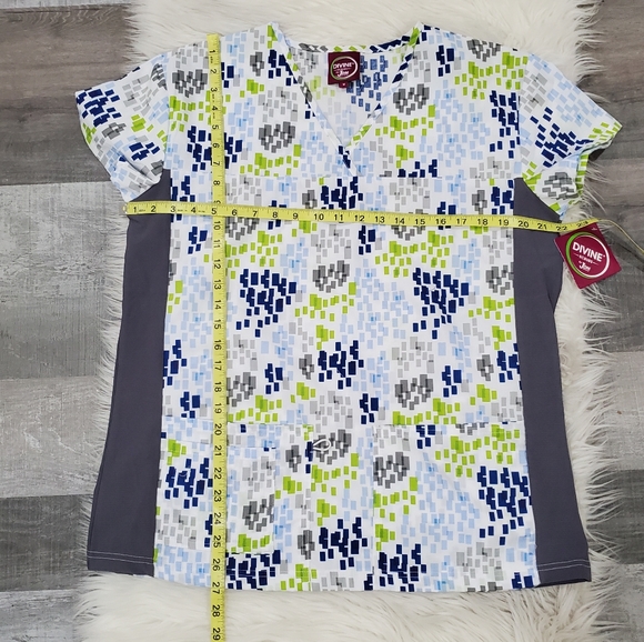 Divine scrubs colorful scrub  top - Picture 4 of 8